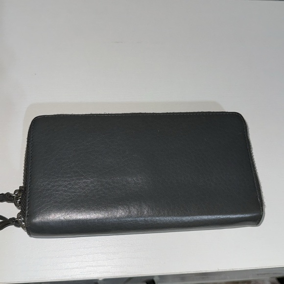 Authentic BALENCIAGA leather zippy long wallet - Picture 3 of 17
